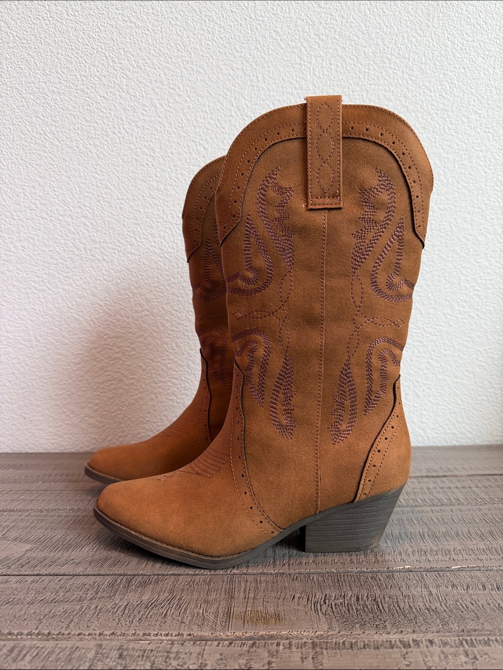 Sugar Tammy Cognac Faux Suede Western Heeled Boots NIB